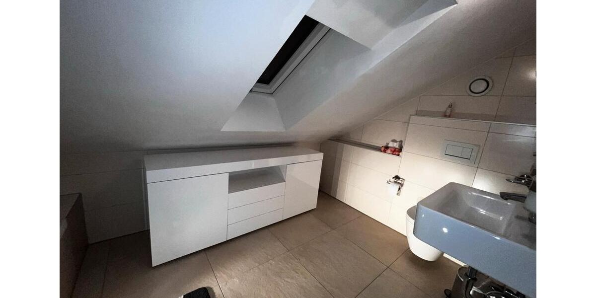 Dachgeschoßwohnung Ingolstadt Nordost - 1 Zimmer, 65 m&sup2;, 1.050&euro; | Angebot:26014448