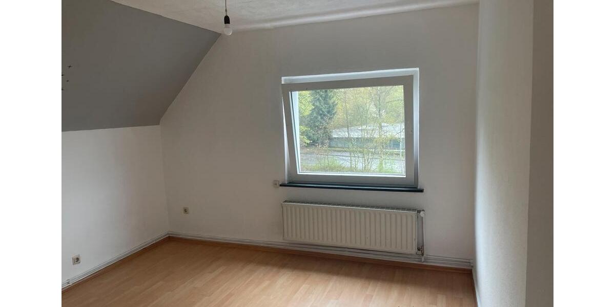 Dachgeschoßwohnung Iserlohn - 3 Zimmer, 80 m&sup2;, 500&euro; | Angebot:26366507