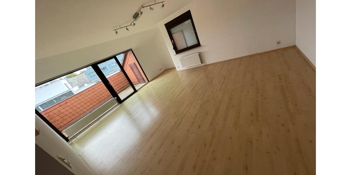 Dachgeschoßwohnung Eschwege - 2 Zimmer, 80 m&sup2;, 595&euro; | Angebot:26213108