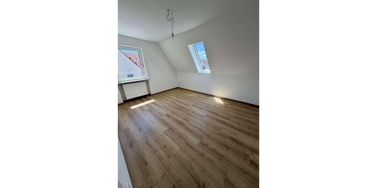 Etagenwohnung Pleinfeld - 3.5 Zimmer, 75 m&sup2;, 685&euro; | Angebot:27032435