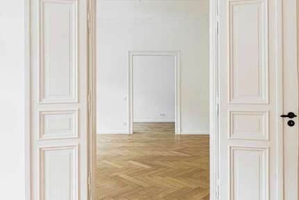 Wohnung Leipzig Mitte - 4 Zimmer, 134 m&sup2;, 1.950&euro; | Angebot:27211309