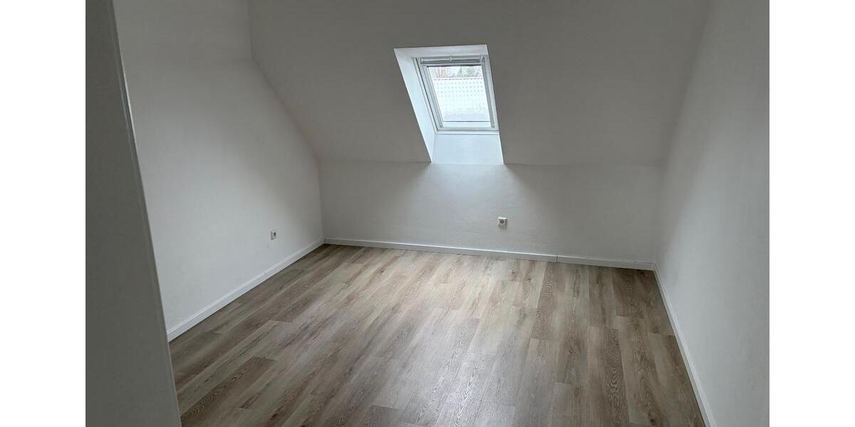 Dachgeschoßwohnung Wiesmoor - 2 Zimmer, 66 m&sup2;, 620&euro; | Angebot:24862339