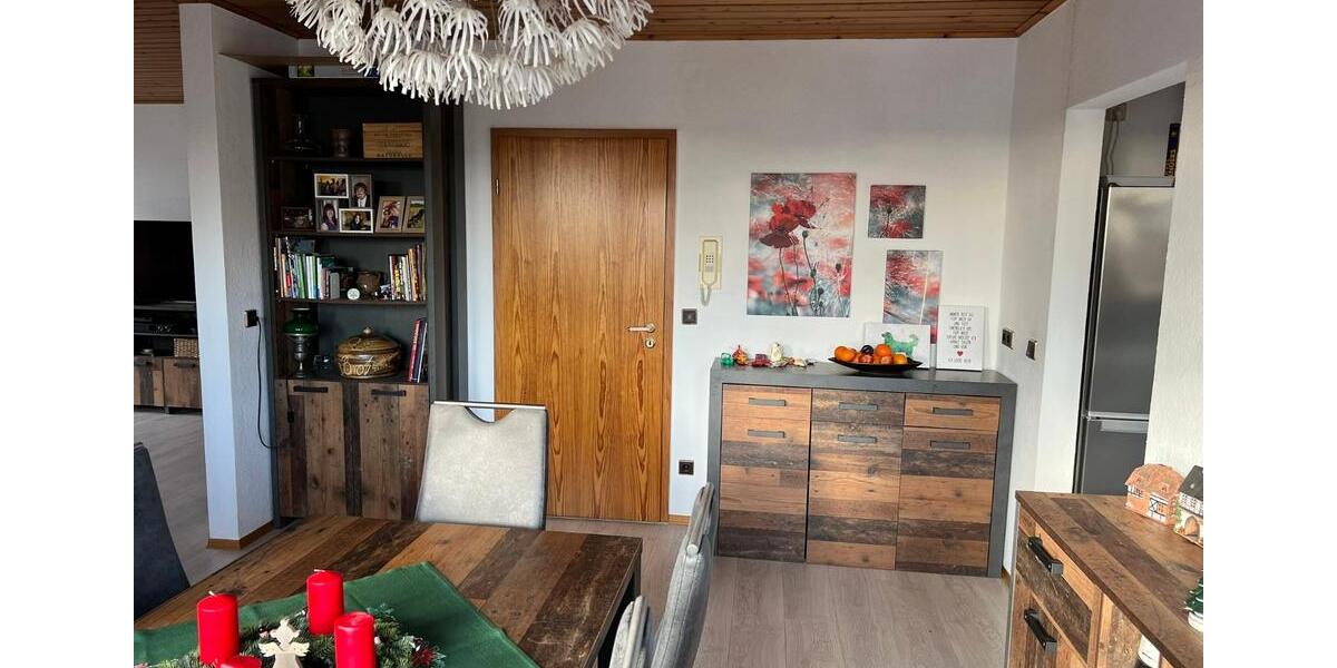 Dachgeschoßwohnung Lollar - 4 Zimmer, 118 m&sup2;, 1.100&euro; | Angebot:24253119