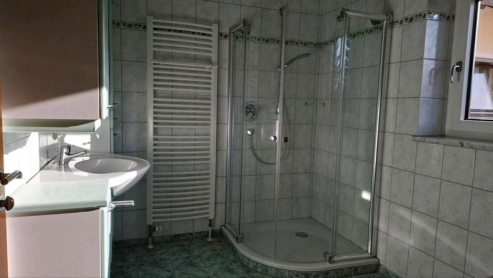 Etagenwohnung Brunnen - 4 Zimmer, 103 m&sup2;, 1.150&euro; | Angebot:26021045