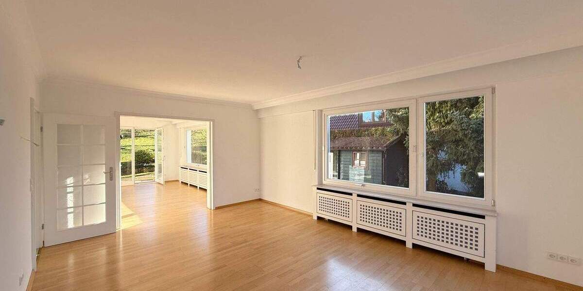 Mehrfamilienhaus, Wohnhaus Nürtingen - 5 Zimmer, 175 m&sup2;, 2.700&euro; | Angebot:24557708