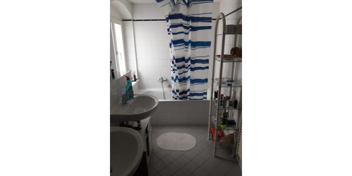 Helle und moderne 3-Zimmer-Dachgeschosswohnung in Zentrumslage 3 zimmer