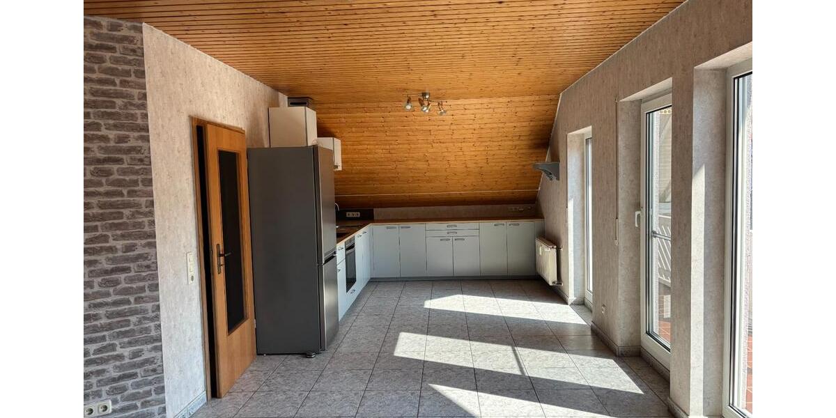 Dachgeschoßwohnung Hargesheim - 3 Zimmer, 90 m&sup2;, 950&euro; | Angebot:26699786
