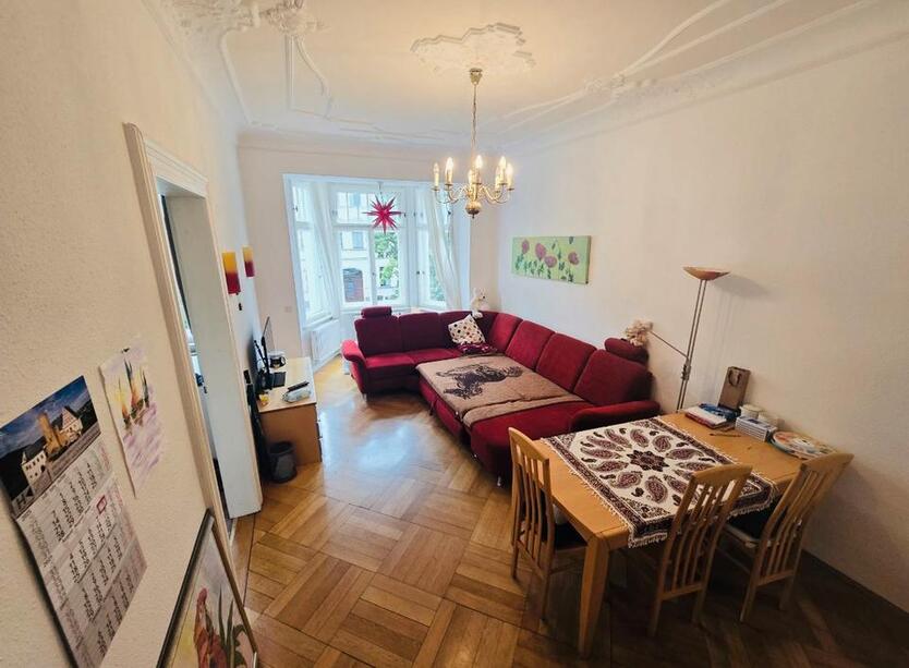 Möbiliertes Zimmer vom 05.08.bis 31.08.25 zentrale Lage & Balkon