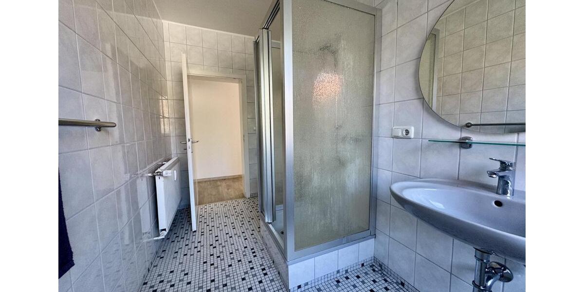 Etagenwohnung Nienburg (Weser) - 5 Zimmer, 107 m&sup2;, 990&euro; | Angebot:24347326