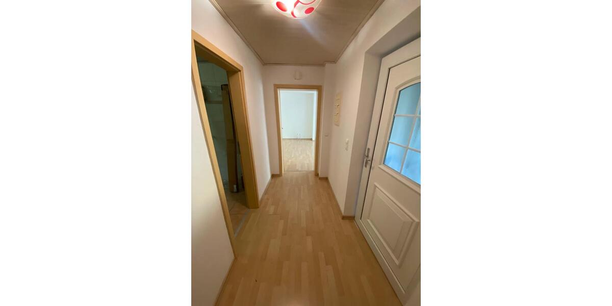 Erdgeschoßwohnung Regenstauf - 2 Zimmer, 90 m&sup2;, 900&euro; | Angebot:25071787