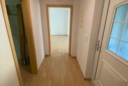 Wohnung Regenstauf - 2 Zimmer, 90 m&sup2;, 900&euro; | Angebot:25071787
