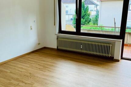 1-Zimmer WG mit Balkon in Bad Arolsen-Wetterburg zu vermieten. zimmer
