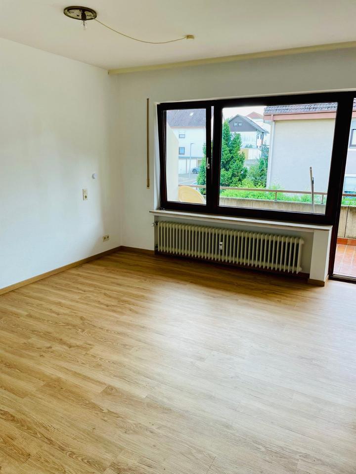 1-Zimmer WG mit Balkon in Bad Arolsen-Wetterburg zu vermieten. zimmer