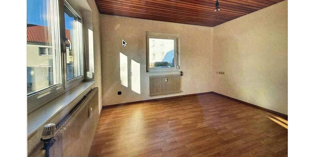 Mehrfamilienhaus, Wohnhaus Lahr/Schwarzwald Lahr - 7 Zimmer, 185 m&sup2;, 1.230&euro; | Angebot:26244055