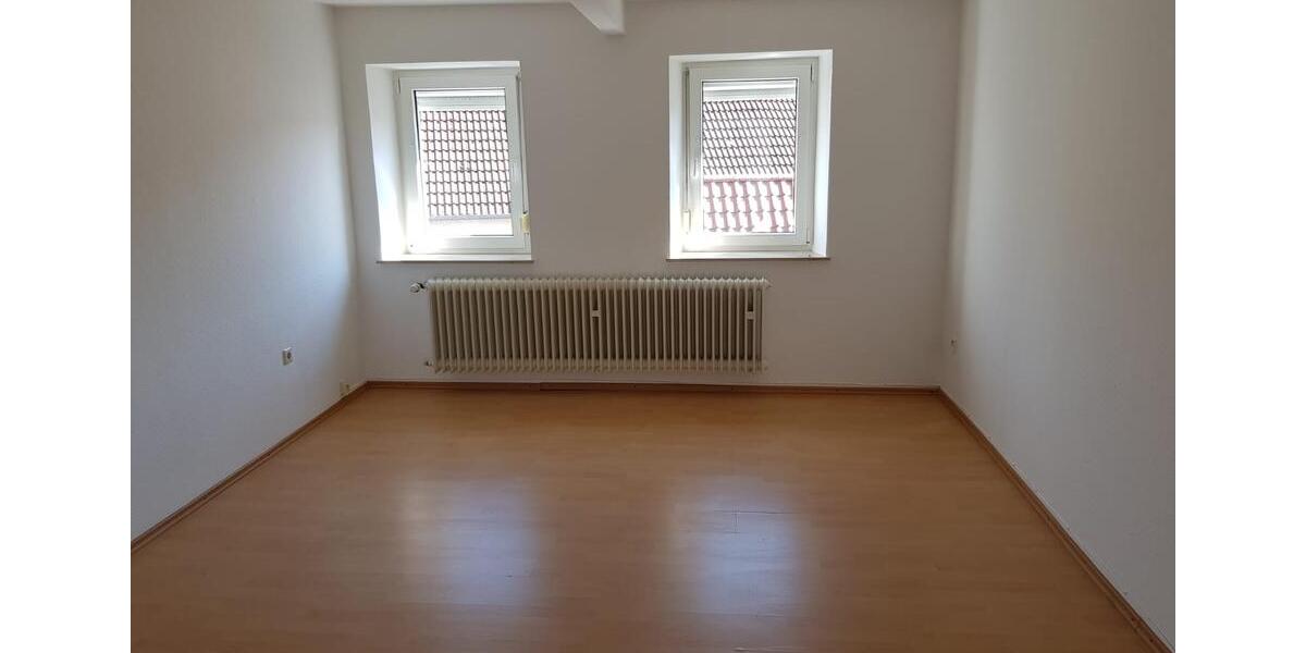 Etagenwohnung Pfeffelbach - 5 Zimmer, 172 m&sup2;, 1.150&euro; | Angebot:26429812