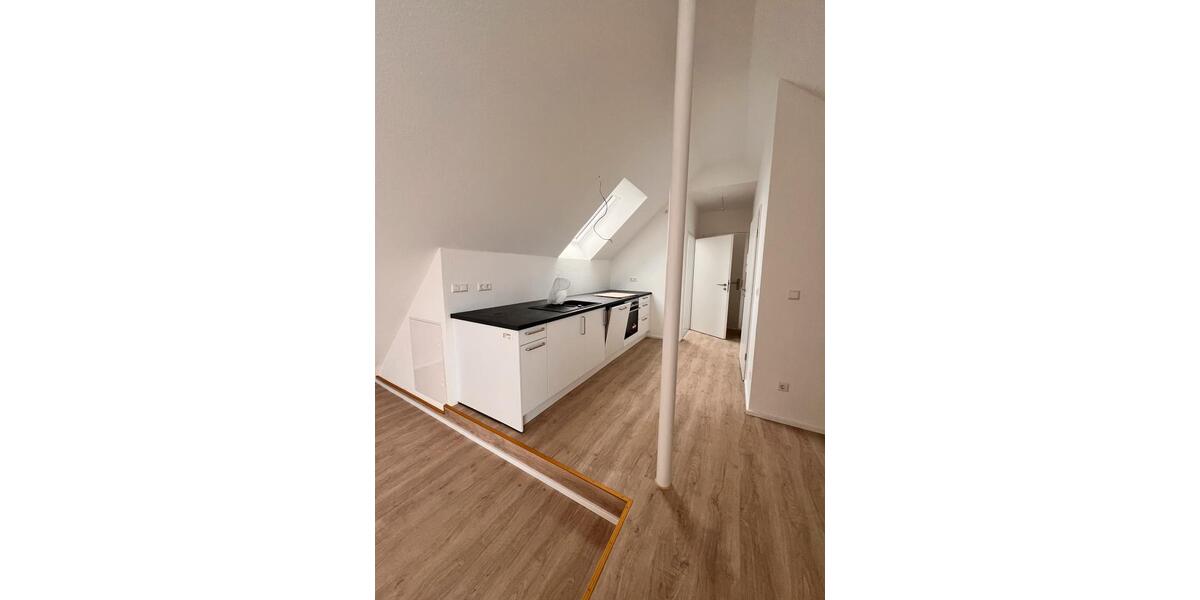 Dachgeschoßwohnung Rülzheim - 2 Zimmer, 52 m&sup2;, 660&euro; | Angebot:24738136