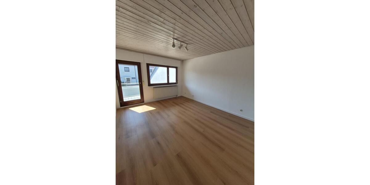 Dachgeschoßwohnung Andechs - 3 Zimmer, 75 m&sup2;, 1.100&euro; | Angebot:26427229