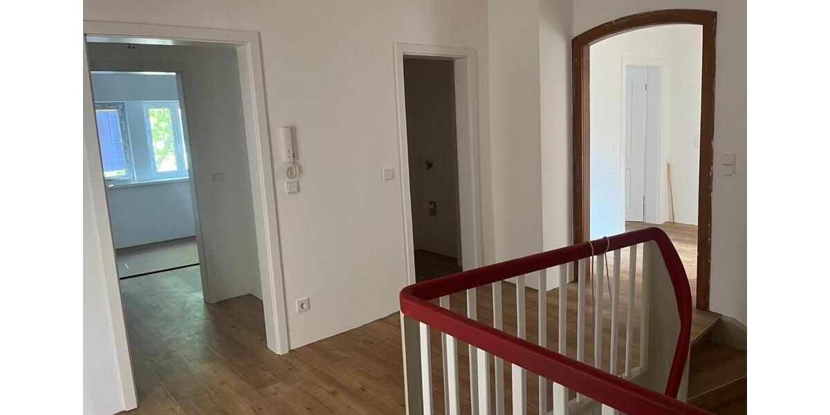 Etagenwohnung Bergen - 4 Zimmer, 136 m&sup2;, 1.100&euro; | Angebot:25823995