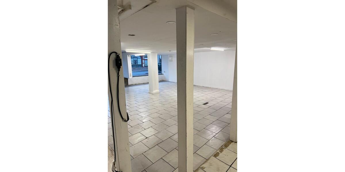 Gewerbefläche 110 m2 2 PKW Stellplätze zimmer