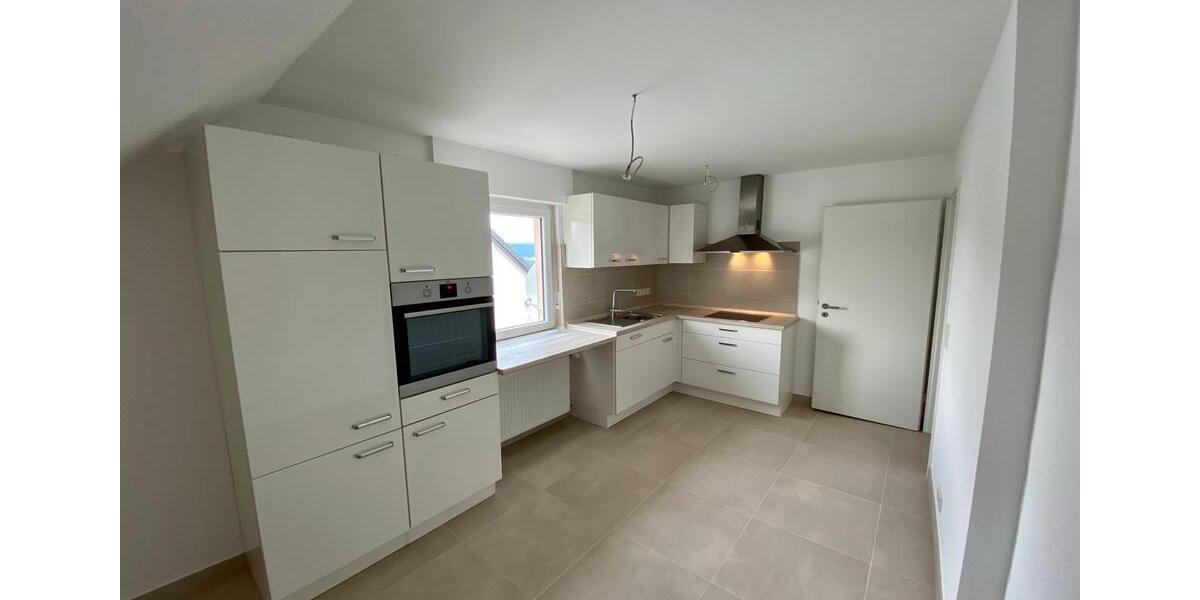 Dachgeschoßwohnung Mertesdorf - 3 Zimmer, 77 m&sup2;, 1.000&euro; | Angebot:26659476