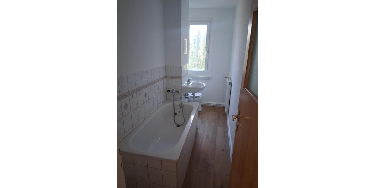 Etagenwohnung Drei Gleichen - 2 Zimmer, 47 m&sup2;, 300&euro; | Angebot:25231643