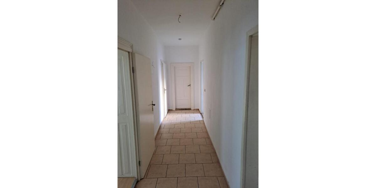 Erdgeschoßwohnung Roßwein - 3 Zimmer, 75 m&sup2;, 340&euro; | Angebot:24624036