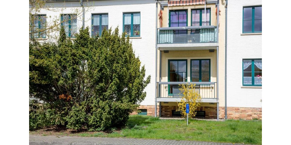 Helle 3 ZKB im EG mit Südwest-Balkon in 4-Familienhaus 3 zimmer