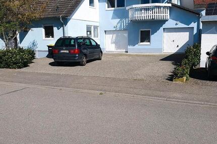 Haus Ihringen - 8 Zimmer, 214 m&sup2;, 1.700&euro; | Angebot:26051481