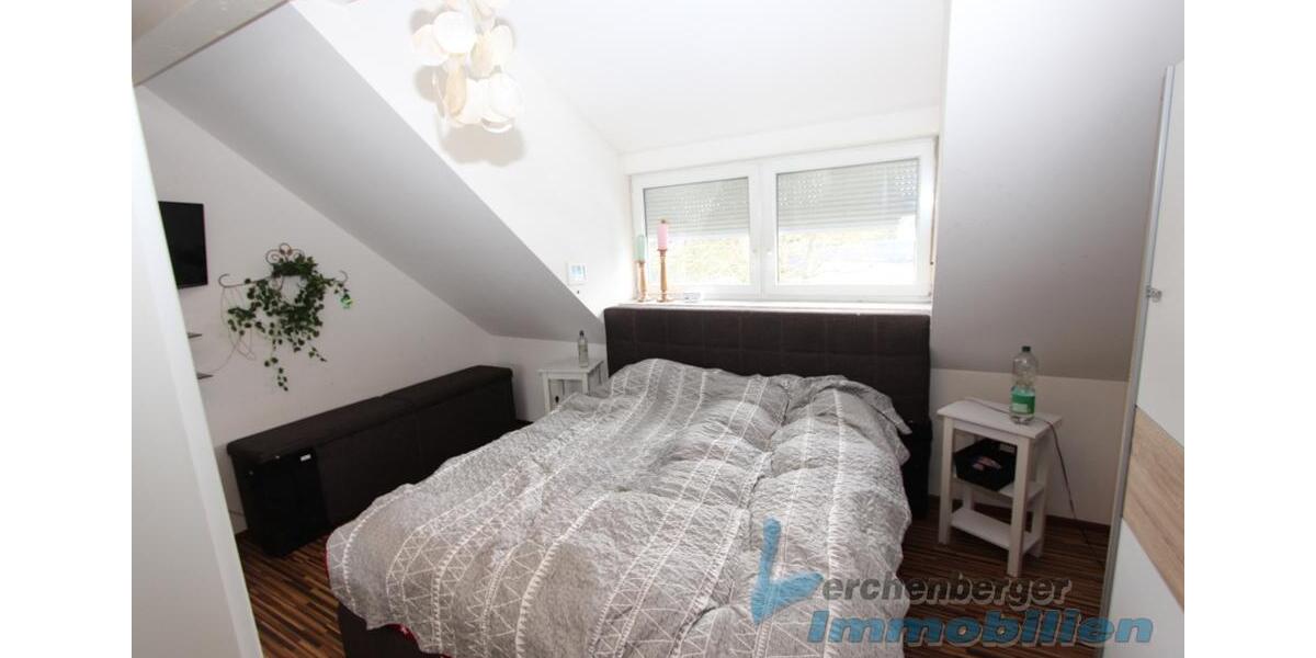 Dachgeschoßwohnung Plattling - 2.5 Zimmer, 86 m&sup2;, 650&euro; | Angebot:24784164