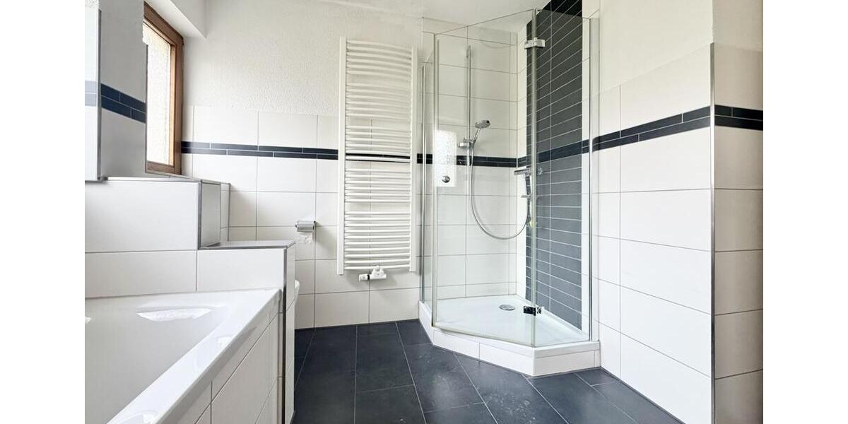 3-Zimmer-Wohnung plus separatem Esszimmer und 2 Balkonen in Oberstenfeld 4 zimmer