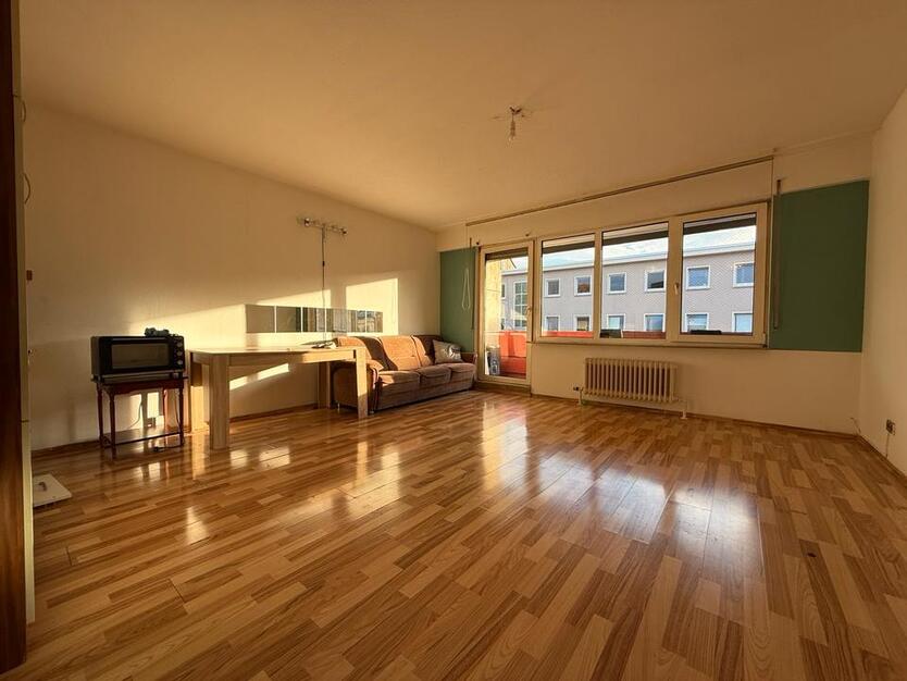 Helles 1-Zimmer-Apartment mit Balkon – zentral in Offenbach