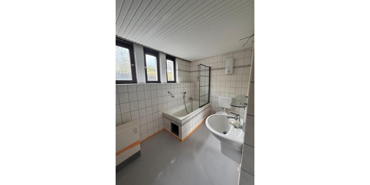 Erdgeschoßwohnung Nentershausen - 3 Zimmer, 72 m&sup2;, 530&euro; | Angebot:26040611