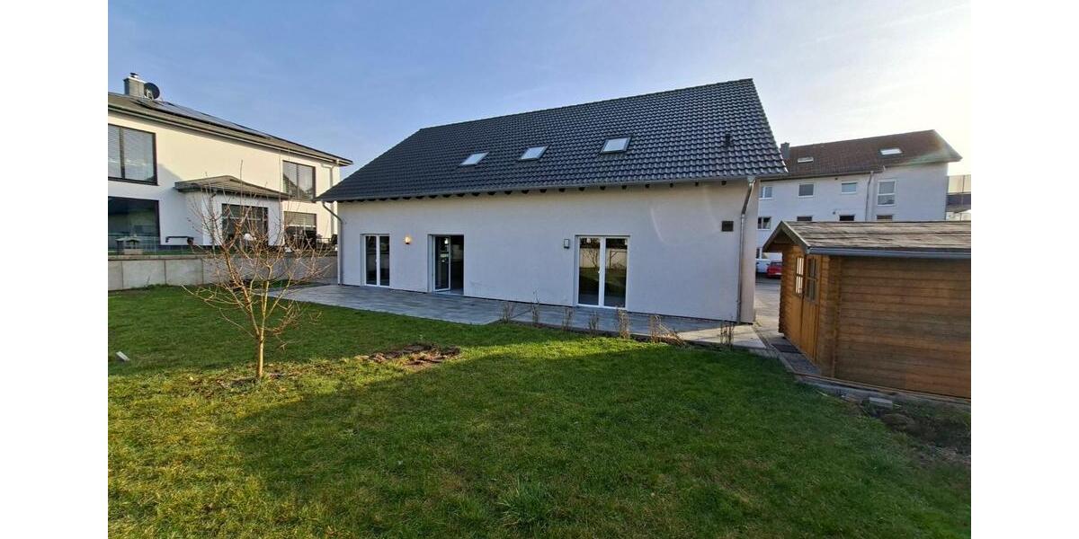 Einfamilienhaus Buseck - 9 Zimmer, 226 m&sup2;, 2.400&euro; | Angebot:27643484