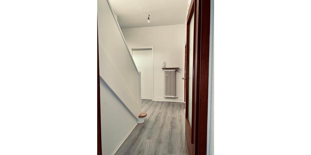 Einfamilienhaus Wallertheim - 8 Zimmer, 216 m&sup2;, 1.790&euro; | Angebot:25843115