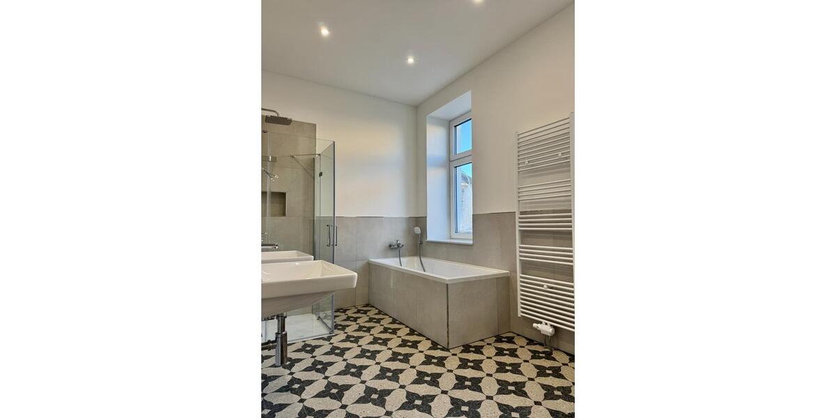 Erdgeschoßwohnung Limbach-Oberfrohna Oberfrohna - 3.5 Zimmer, 101 m&sup2;, 1.061&euro; | Angebot:24700876