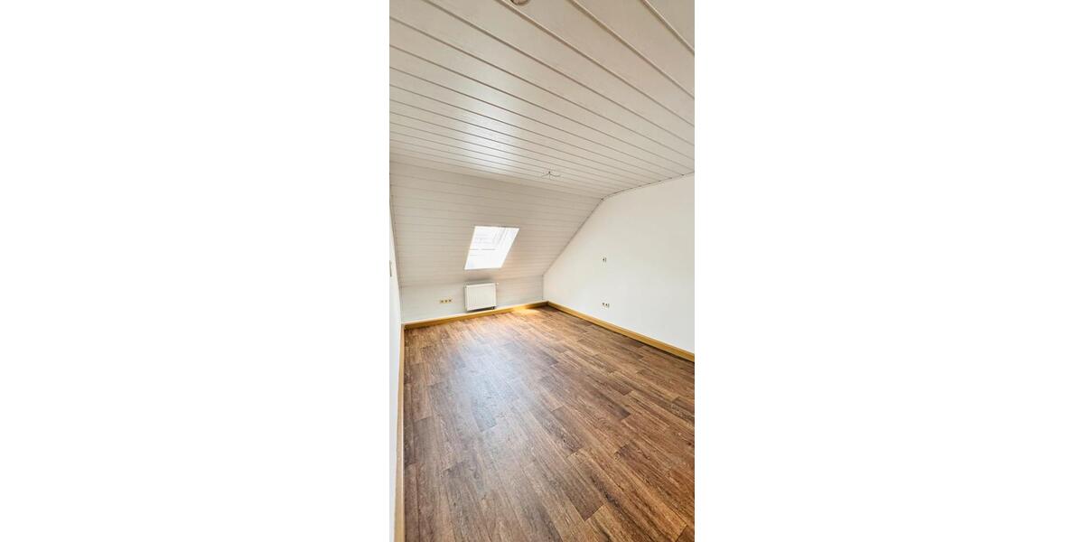 Etagenwohnung Neustadt an der Weinstraße Diedesfeld - 5 Zimmer, 150 m&sup2;, 1.550&euro; | Angebot:26585089