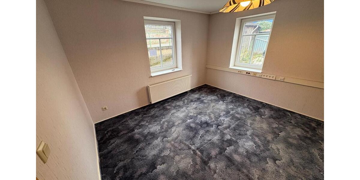 Einfamilienhaus Einbeck - 5 Zimmer, 120 m&sup2;, 999&euro; | Angebot:24763868