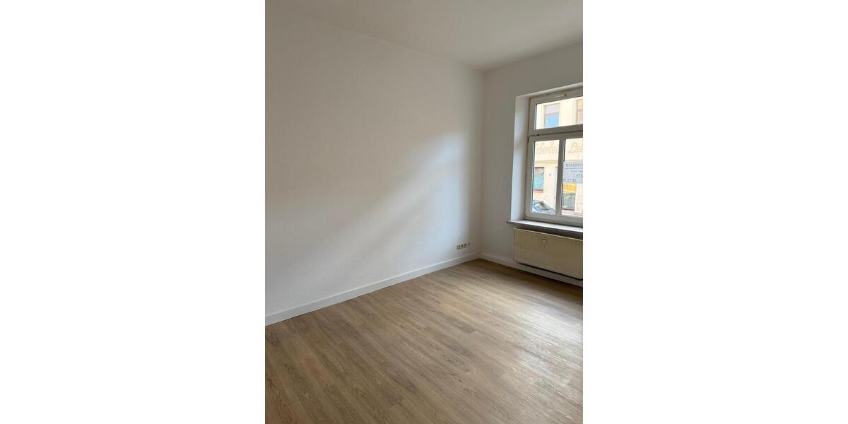 Erdgeschoßwohnung Werdau - 4 Zimmer, 89 m&sup2;, 395&euro; | Angebot:26302594
