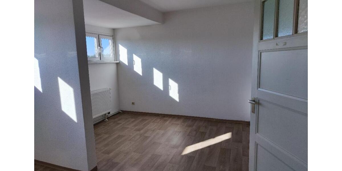 Dachgeschoßwohnung Welzow - 3 Zimmer, 125 m&sup2;, 500&euro; | Angebot:24430370
