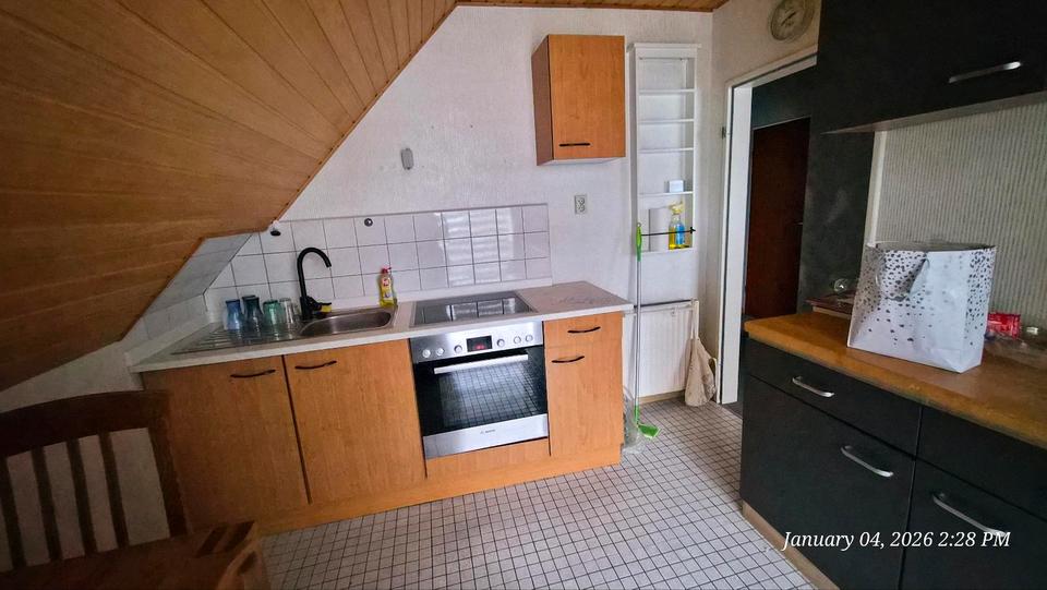 Dachgeschosswohnung zu Vermieten 4 zimmer