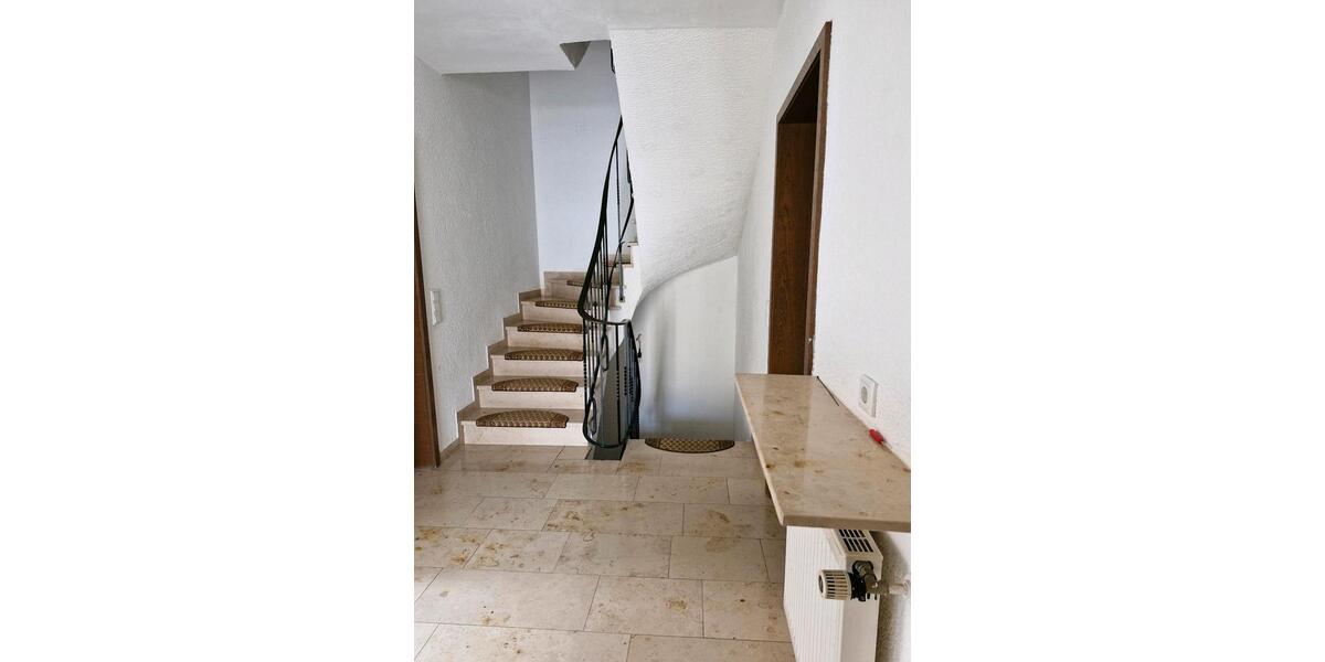 Doppelhaushälfte Aschaffenburg Gailbach - 8 Zimmer, 135 m&sup2;, 1.500&euro; | Angebot:26237551