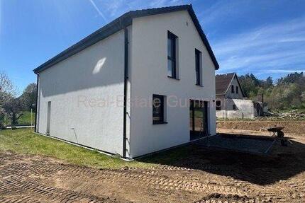 Haus Eschenbach in der Oberpfalz - 4 Zimmer, 126 m&sup2;, 2.100&euro; | Angebot:26348912