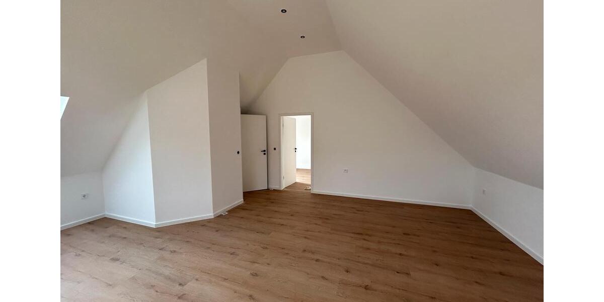 Maisonettenwohnung Bad Neustadt an der Saale - 5 Zimmer, 151 m&sup2;, 1.480&euro; | Angebot:26525646