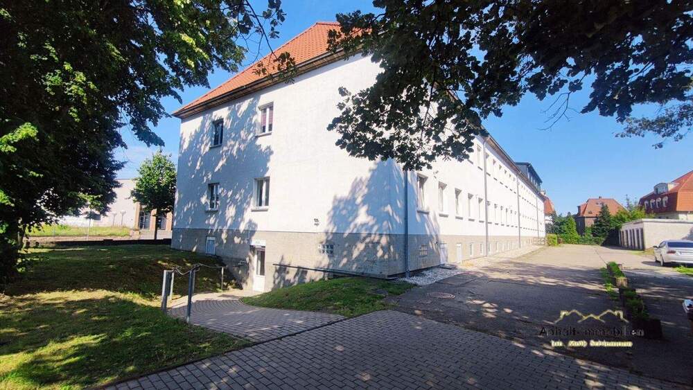 Etagenwohnung Bitterfeld Wolfen - 2 Zimmer, 65 m&sup2;, 455&euro; | Angebot:25704656