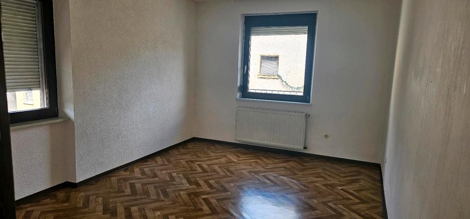 Etagenwohnung Neunkirchen - 4 Zimmer, 80 m&sup2;, 840&euro; | Angebot:13871433