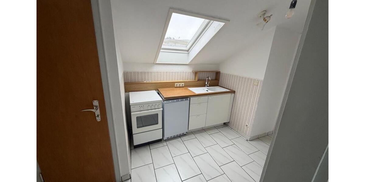 Dachgeschoßwohnung Weinstadt - 2 Zimmer, 50 m&sup2;, 1.100&euro; | Angebot:24741595