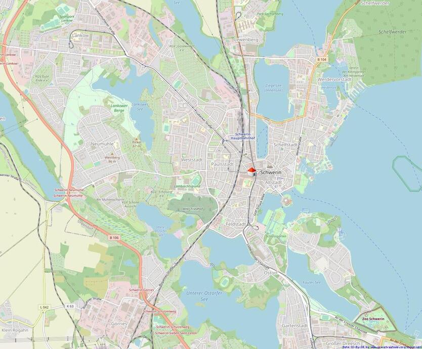 Schönes Wohnen in der City - geräumige 2,5 Zimmer + Galerie mit Ausblick über die Dächer der Stadt zimmer