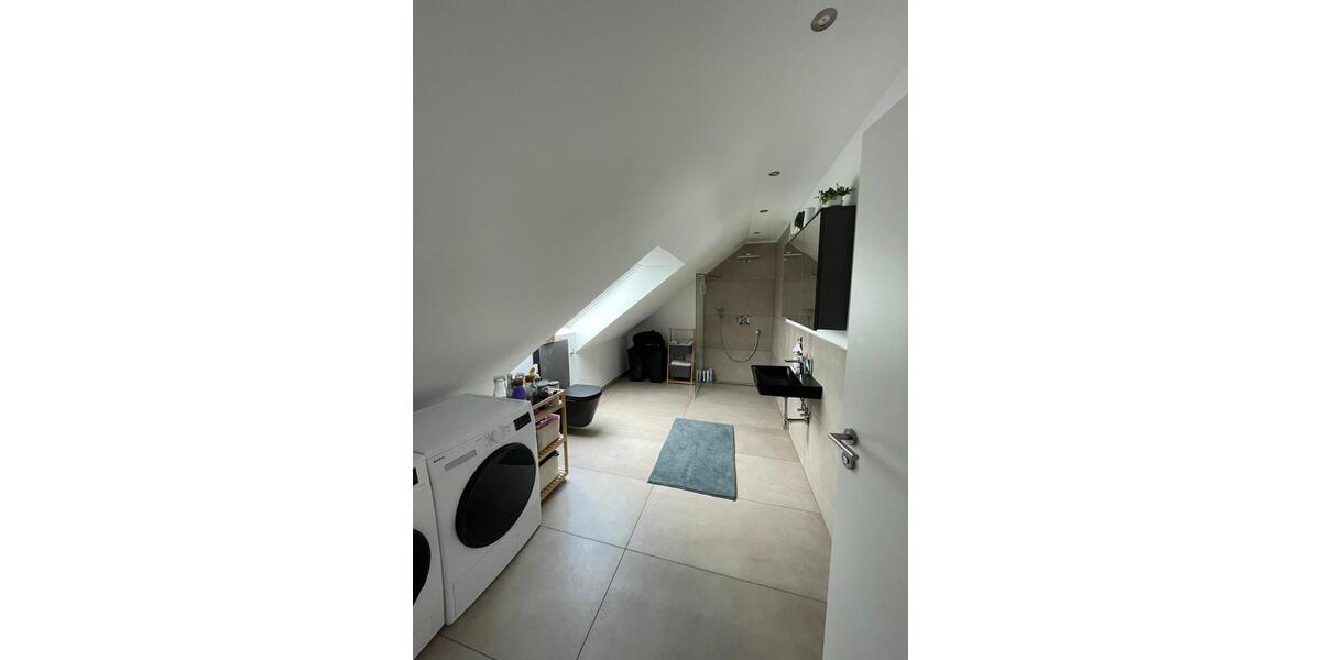 Dachgeschoßwohnung Wächtersbach - 3 Zimmer, 77 m&sup2;, 900&euro; | Angebot:26471171
