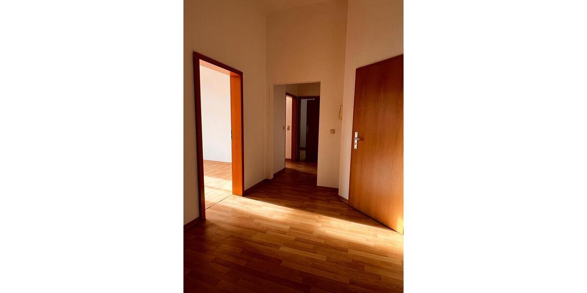 Etagenwohnung Altenburg - 2.5 Zimmer, 81 m&sup2;, 487&euro; | Angebot:24866237