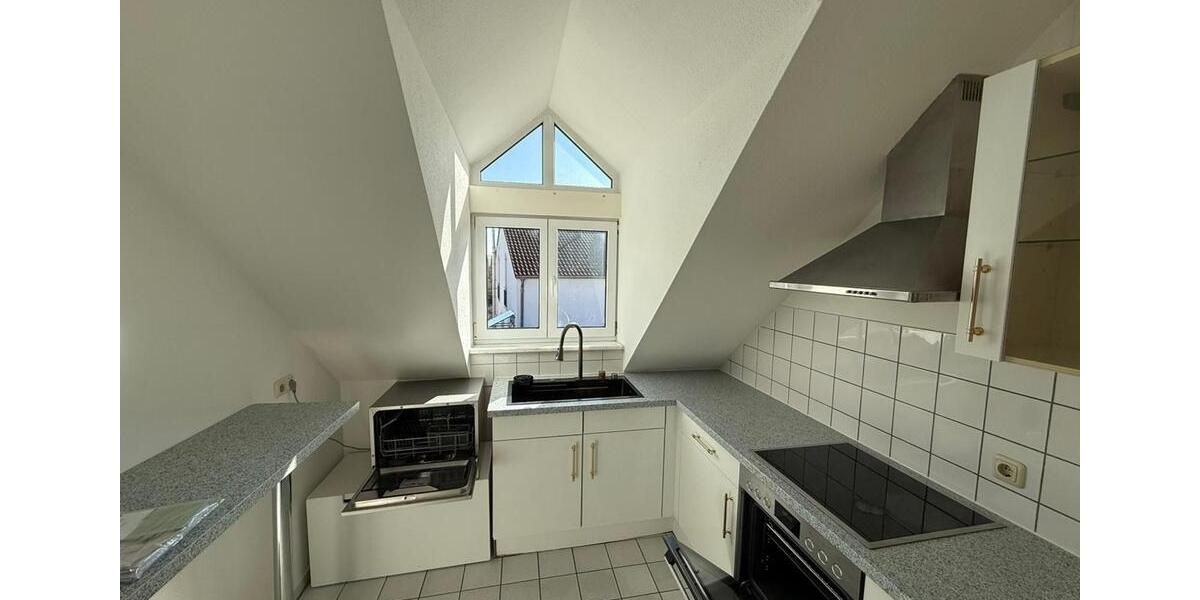 Dachgeschoßwohnung Memmingen - 2.5 Zimmer, 85 m&sup2;, 995&euro; | Angebot:25852501